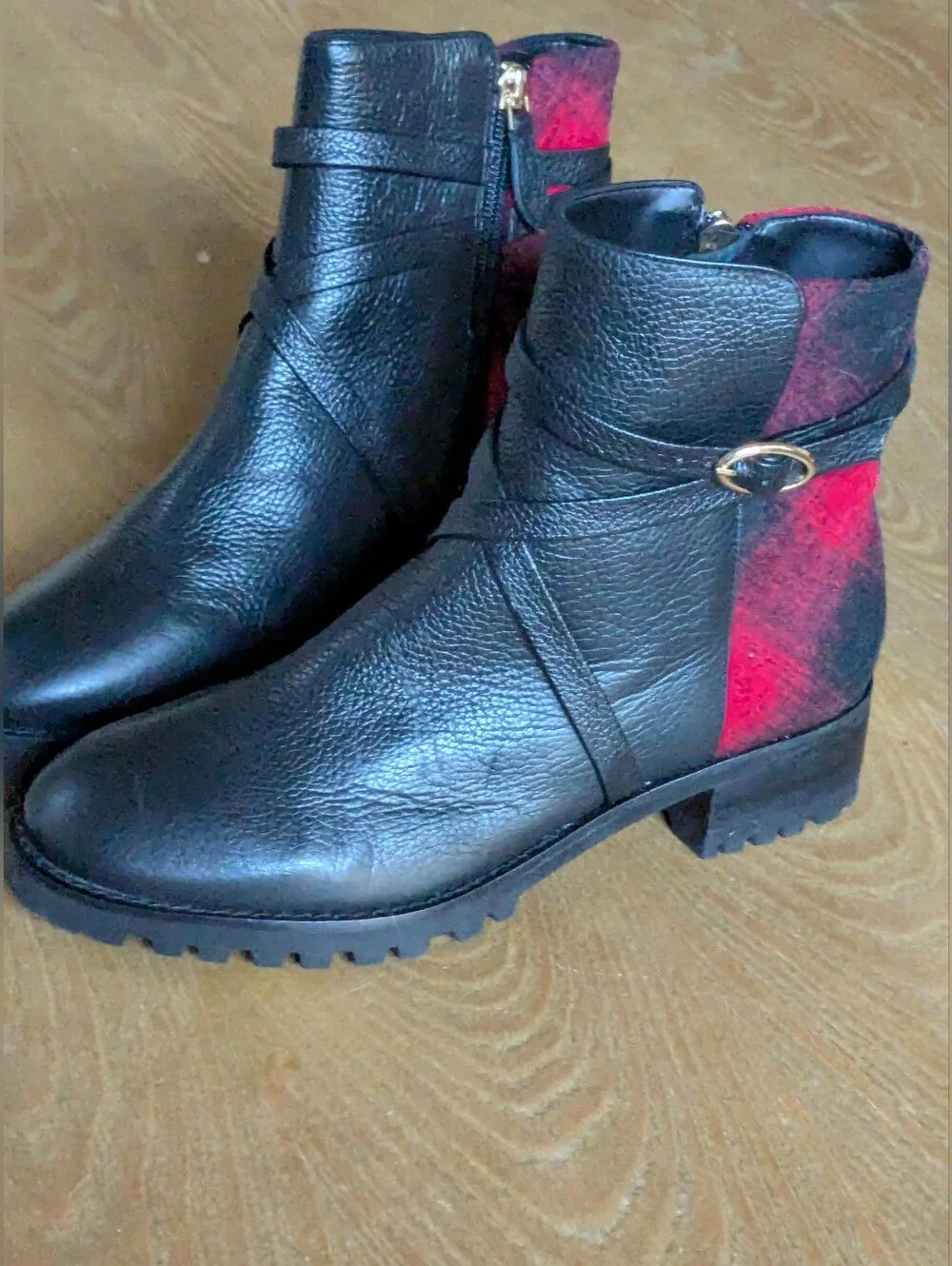 Brand New! Talbots Black Leather Ankle Boots with Red Plaid Accent Size 6M